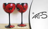Две ръчно изрисувани чаши за вино