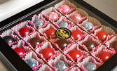 Палитра от шоколадови вкусове: Луксозна кутия с 25 ръчно изработени бонбона с различен пълнеж