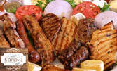 1.6кг плато със свински пържолки, пилешки крилца, пикантни картофки и чеснов сос