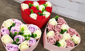 Кутия сърце с 13 или 19 ароматизирани сапунени рози със сатенена панделка