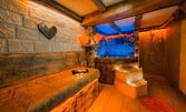 Целодневен достъп до SPA център за двама, плюс романтична стая с джакузи и вино, с. Медово
