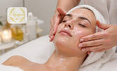 SPA терапия за лице: Масаж на лице с масла по избор - арганово, бадемово, маслиново, плюс маска по избор