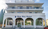 Морска почивка на брега в Неа Ираклица: 5 нощувки със закуски и вечери в чисто новия хотел Blue Bay****