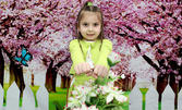 Детска пролетна фотосесия в студио с един декор - с 10, 15 или 20 обработени кадъра