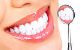Преглед и почистване на зъбен камък с ултразвук, плюс полиране за зъбите и план за лечение