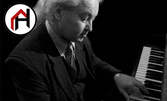 Виртуозният пианист Валентин Стамов с музикален аранжимент към прожекцията на немия филм "Голем" на Паул Вегенер - на 3.11