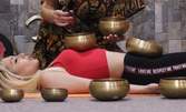 Контактен вибрационен масаж на цяло тяло с тибетски пеещи купи