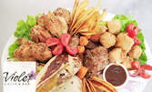 1130гр плато - свински джолан, топени сиренца, чипс от картофки, пикантни крилца и тортила