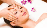 Хигиенно-козметичен масаж на лице, шия и деколте, плюс дълбоко почистване с гел-скраб на марката TeN