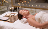 135 минути релакс за лице и тяло в сърцето на Варна: Луксозен SPA ден "Есенен Гламур" с масаж и термо капсула
