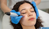 Поглези кожата на лицето си с диамантено микродермабразио