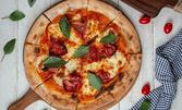 Вкусна италианска кухня - пица, панино или свински ребра