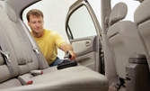 Външно и вътрешно почистване на кола - за 4.90лв