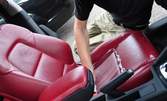Изпиране на седалки и интериор на автомобил