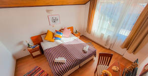 Семеен хотел Red House***