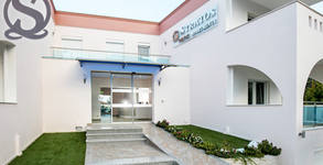 Stratos Deluxe Apartments