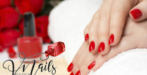 Studio Veni nails