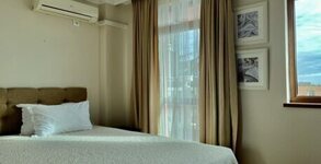 Семеен хотел Ред Хаус