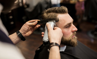 Мъжко подстригване с измиване, от Салон за Красота "Кръц-Фръц"