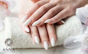 Цветни нокти в издръжливи нюанси: Маникюр с гел лак, от Anna Beauty Studio