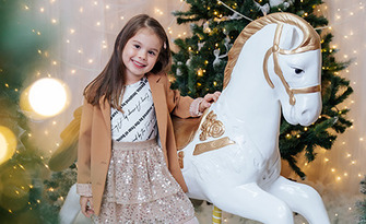 Семейна коледна фотосесия на 3 декора, от Фотограф Михаил Стирянов