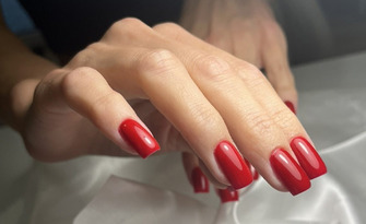 Укрепване на естествени нокти с гел, плюс лакиране с гел лак, от Luster's place Nail salon