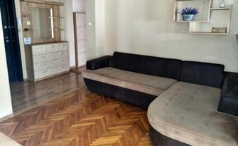 Двуспален апартамент за четирима в Русе: Нощувка в Апартамент Теодора, плюс паркинг