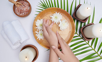 SPA терапия за ръце с оризово мляко, листа от роза и масло с екзотични аромати, от Narcissistic Bold Beauty Nails