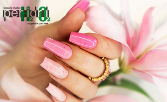 Цветни нокти: Маникюр с гел лак, от Perhidrol Beauty Salon