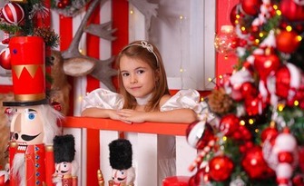Семейна коледна фотосесия на 5 бутикови декора, от Christmas Magic
