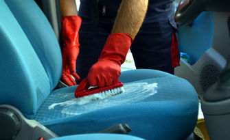 Изпиране на интериора на лек автомобил, плюс комплексно измиване, от Bubbles Cleaning