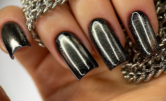 Изграждане с гел типсове или с гел, плюс лакиране с гел лак, от Nails by Megan Popova