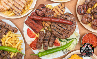 Комбо плато с апетитно месце на скара и гарнитура - с безплатна доставка, от Mr. BBQ Plovdiv