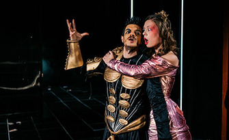 Постановката "Илюзията" на 24 Ноември, на Основна сцена в ДТ "Адриана Будевска"