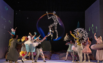 "Невидимо дете" - мултижанров спектакъл със специалното участие на Владимир Михайлов и група P.I.F на 2 Декември, в Доходно здание