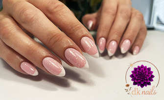 Aпаратен маникюр и гел лак, педикюр или ноктопластика, от D.K. Nails