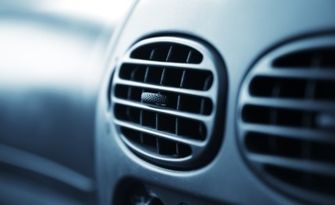 За автомобила: Дезинфекция и пречистване на въздуха с озонатор M-MX4000, от Clima Technology Car