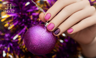 За красиви ръце: Маникюр с гел лак, плюс неограничен брой декорации и подарък - масаж на ръце с восъчна свещ от Hayat Privé Salon