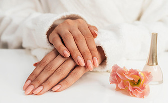Маникюр с гел лак и възможност за декорации, от Narcissistic Bold Beauty Nails