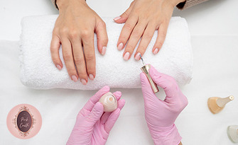 Маникюр с укрепване с база или гел лак, с възможност за френски маникюр, омбре, леки декорации, пигмент, котешко око или дизайнерски маникюр, от The Pink Castle