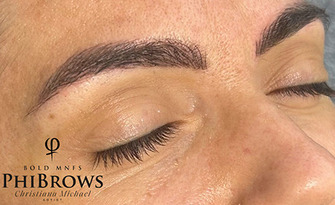 За перфектни вежди: Микроблейдинг с техника BoldBrows, от Микроблейдинг Христиана Михаил