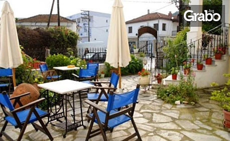 През Септември и Октомври на остров Тасос! 5 нощувки със закуски в Acropolis Hotel**