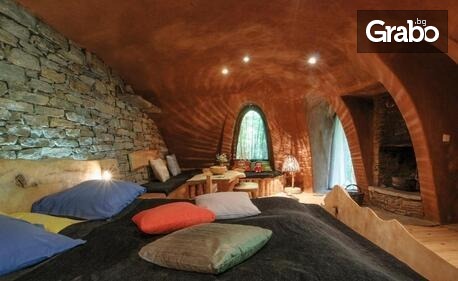 Приказка край Гоце Делчев! 2 или 3 нощувки със закуски в къщичка, с. Гайтаниново