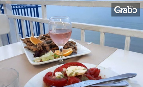 Майски празници в Несебър: 2 или 3 нощувки със закуски и възможност за вечери - брега на морето