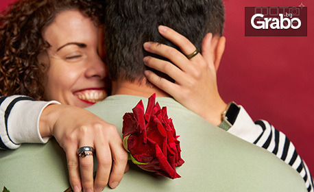 Романтичен подарък за Свети Валентин - портретна фотосесия с 5 обработени кадъра с дълбок ретуш, плюс колаж изненада