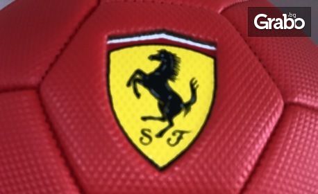 Подарък за малки и големи! Футболна топкa Ferrari Scuderia - размер по избор