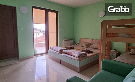 Делнично релакс изживяване в Сапарева баня: Нощувка, плюс басейн с топла минерална вода и релакс зона