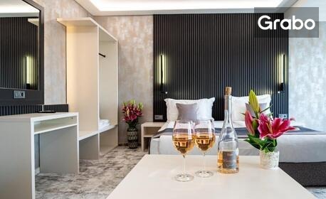 Отдих във Велинград: Нощувка със закуска и вечеря в помещение по избор, плюс басейн и релакс зона