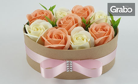 Луксозна кутия със 7, 9 или 11 сапунени рози