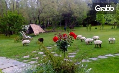 Приказка край Гоце Делчев! 2 или 3 нощувки със закуски в къщичка, с. Гайтаниново